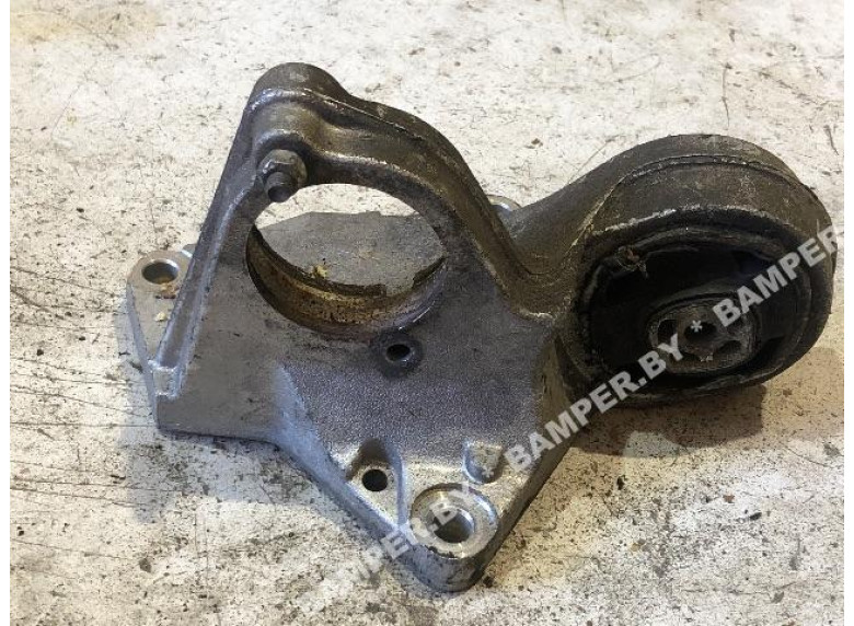 Кронштейн полуоси к Peugeot 406, 2002г.
