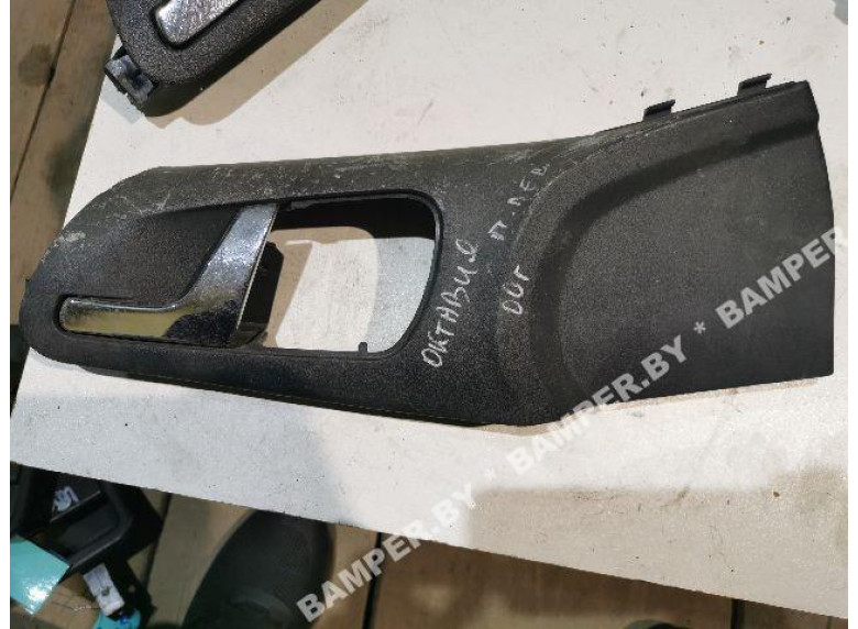 Ручка внутренняя передняя левая к Skoda Octavia, 2000г.