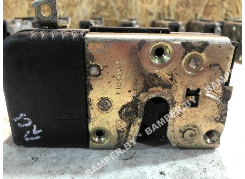 Замок двери передней правой к Citroen C5, 2003г.