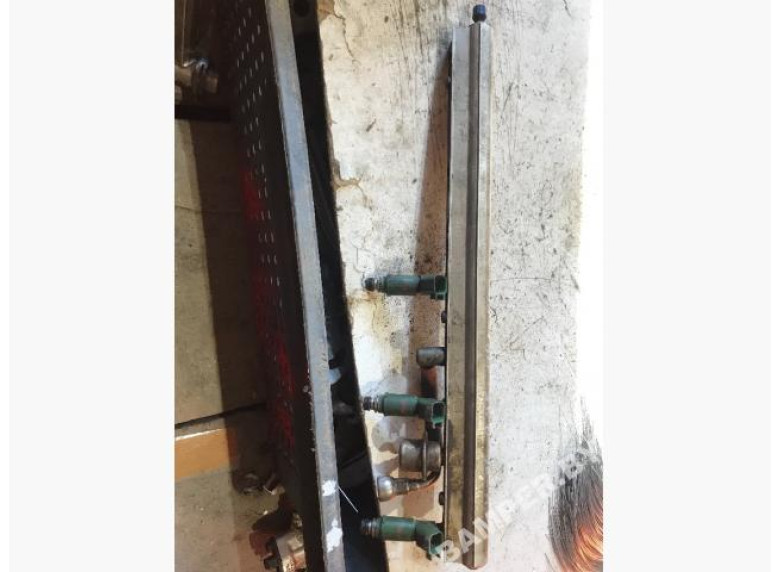 Топливная рампа к Volvo S80