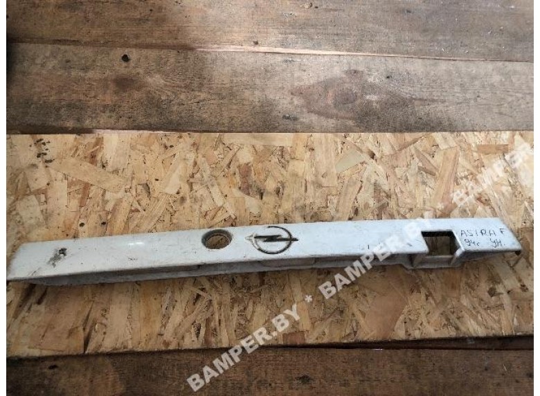 Накладка подсветки номера к Opel Astra