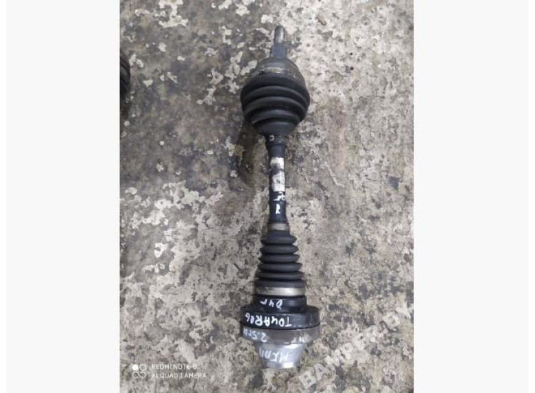 Полуось передняя правая (приводной вал, ШРУС) к Volkswagen Touareg, 2004г.