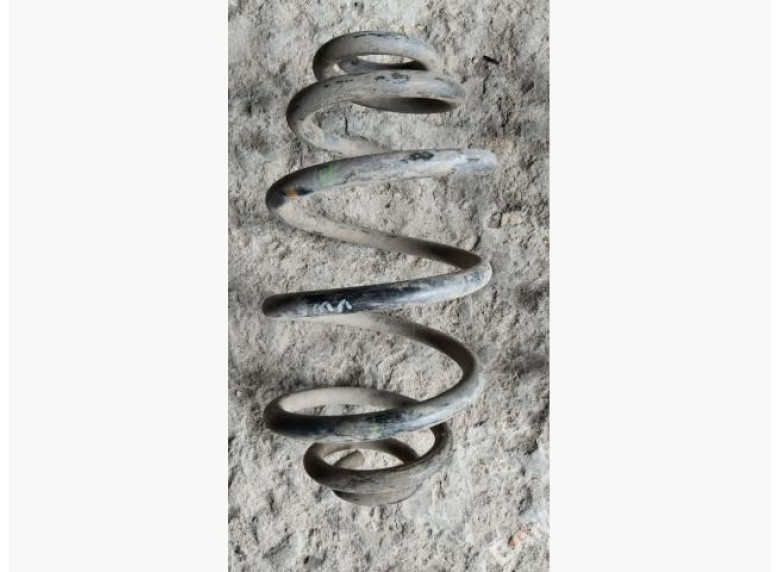 Пружина задняя к Volkswagen Passat, 1998г.