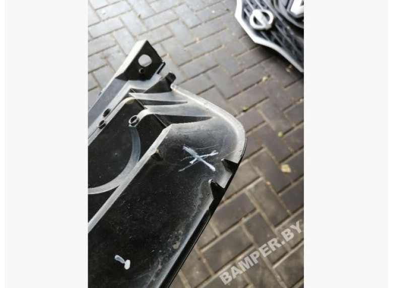Решетка радиатора к Volkswagen Polo, 2003г.