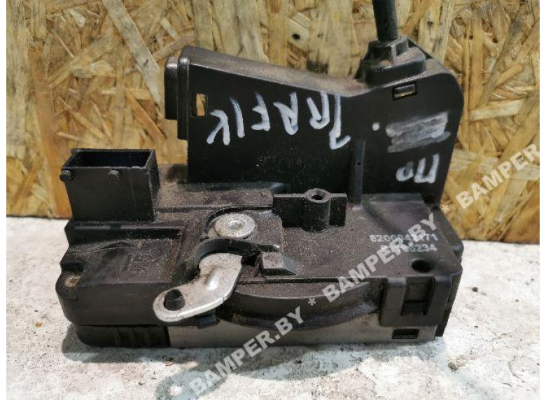 Замок двери передней правой к Renault Trafic, 2003г.