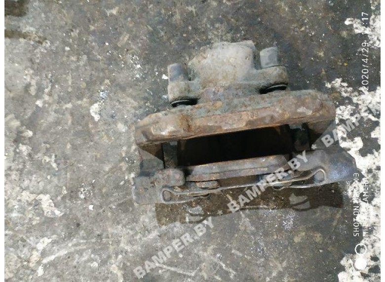 Суппорт передний правый к Alfa Romeo 156