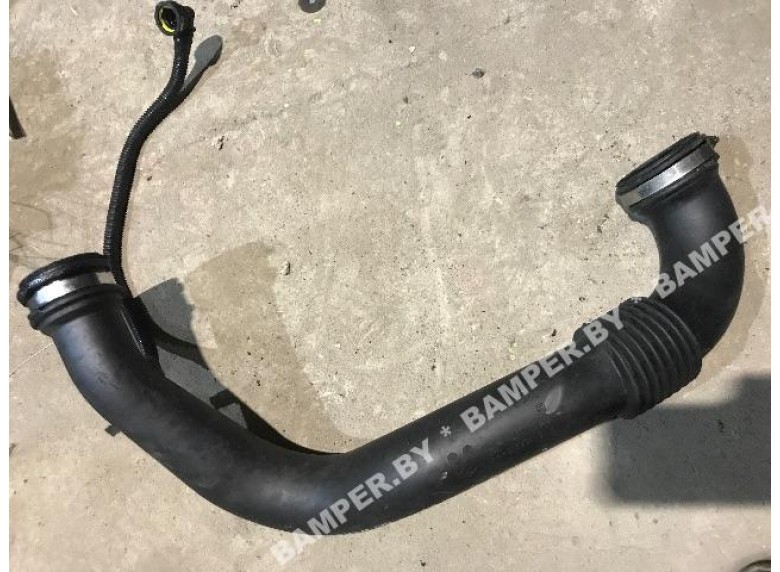 Патрубок интеркулера к Renault Trafic
