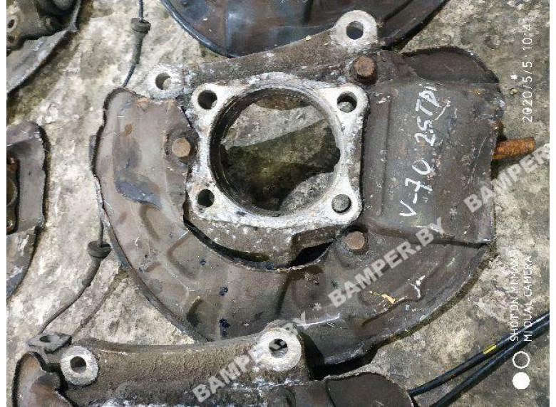 Ступица передняя правая к Volvo V70, 2003г.