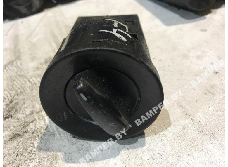 Переключатель света к Volkswagen Golf, 2000г.