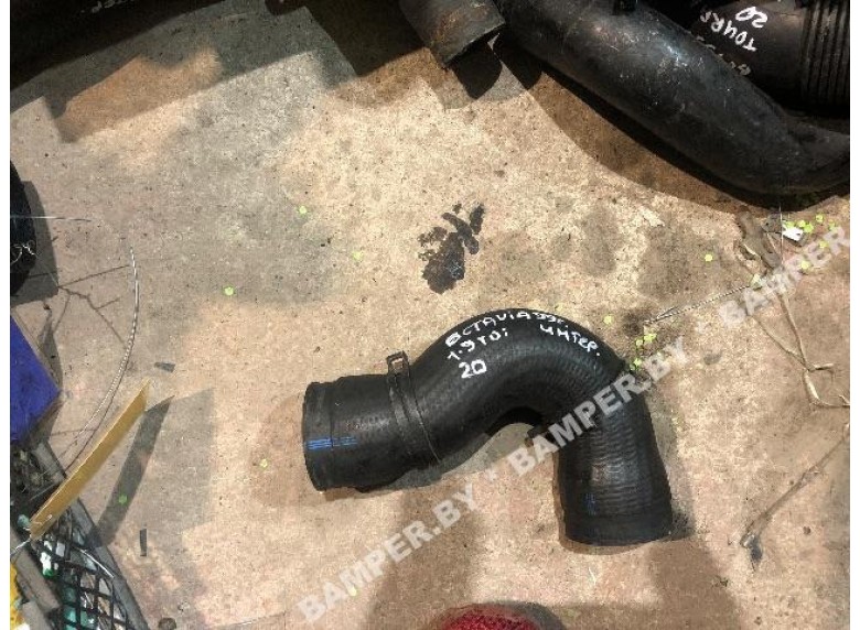 Патрубок интеркулера к Skoda Octavia