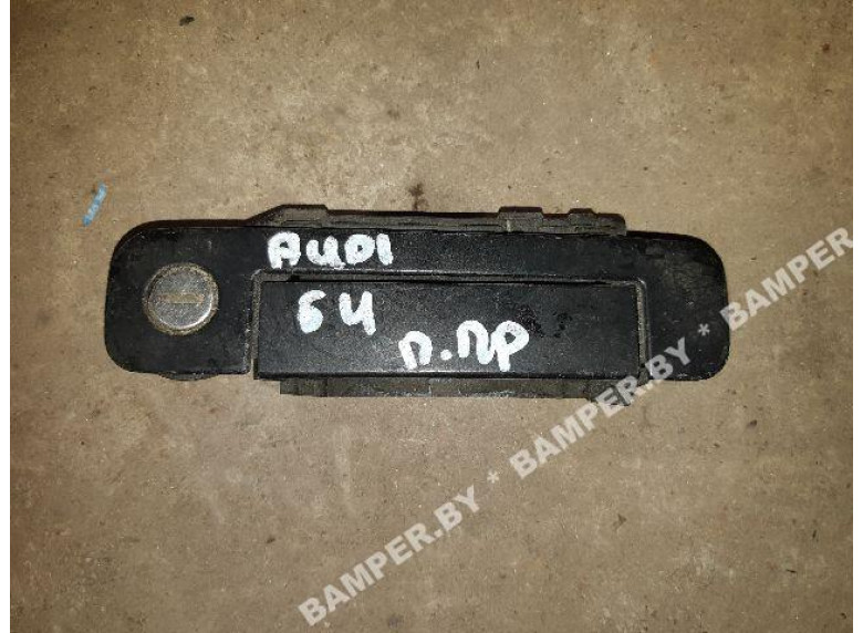 Ручка наружная передняя правая к Audi A6, 1995г.
