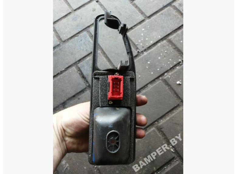 Кнопка стеклоподъемника к Renault Safrane, 1999г.