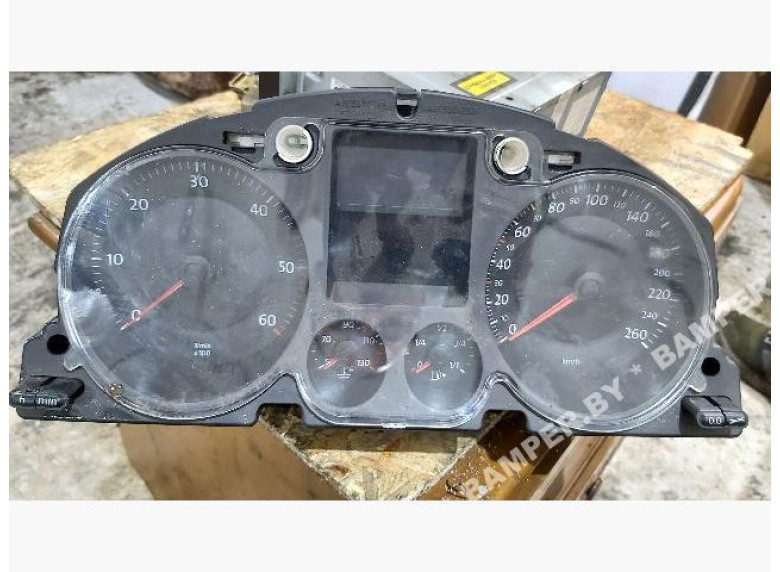 Щиток приборов (приборная панель) к Volkswagen Passat, 2006г.