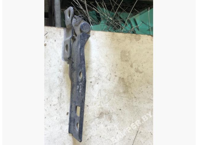 Петля капота левая к Volkswagen Golf, 2000г.