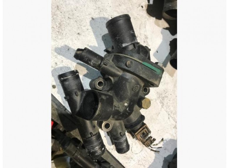 Корпус термостата к Mitsubishi Space Star