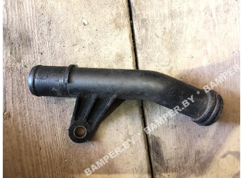 Трубка охлаждающей жидкости пластиковая к Renault Kangoo, 2001г.