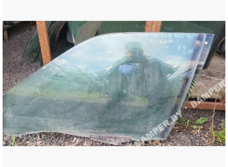 Стекло двери передней левой к Audi 80, 1990г.