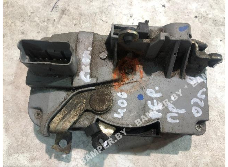Замок двери передней правой к Peugeot 406, 2002г.