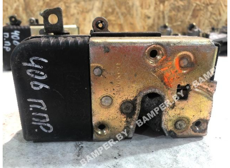 Замок двери передней правой к Peugeot 406, 2002г.