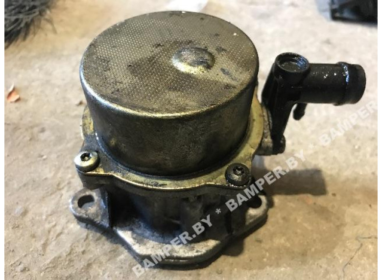 Насос вакуумный к Renault Megane, 2002г.