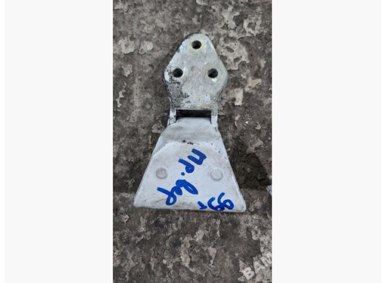 Петля крышки багажника к Renault Master, 1999г.