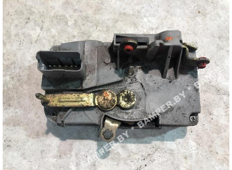 Замок двери передней правой к Peugeot 806, 2001г.
