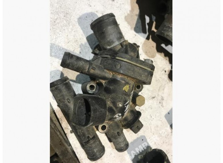 Корпус термостата к Mitsubishi Space Star