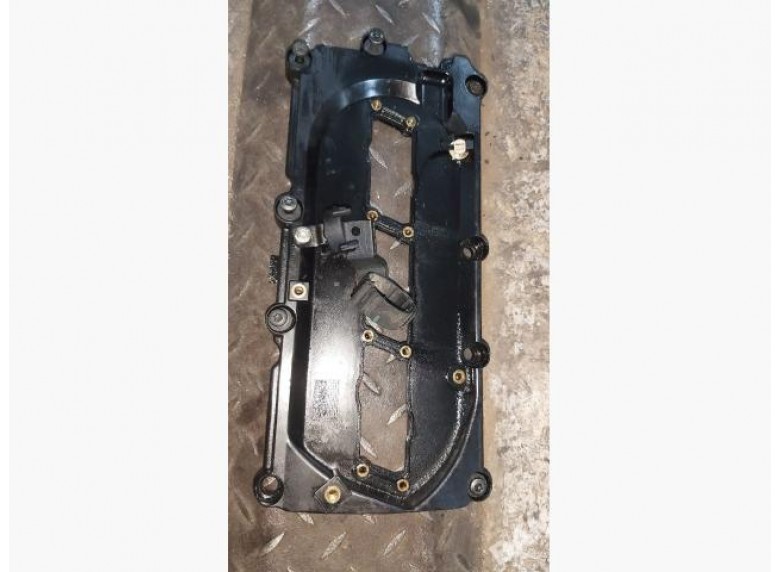 Клапанная крышка к Audi A8