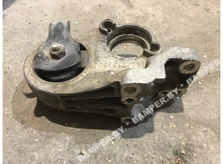 Кронштейн полуоси к Citroen C4 Picasso, 2005г.