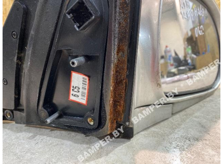 Зеркало наружное правое к Kia Carnival, 2006г.