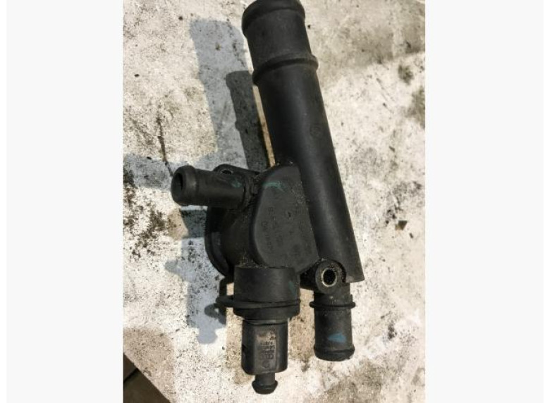 Фланец (тройник) системы охлаждения к Volkswagen Golf, 2005г.