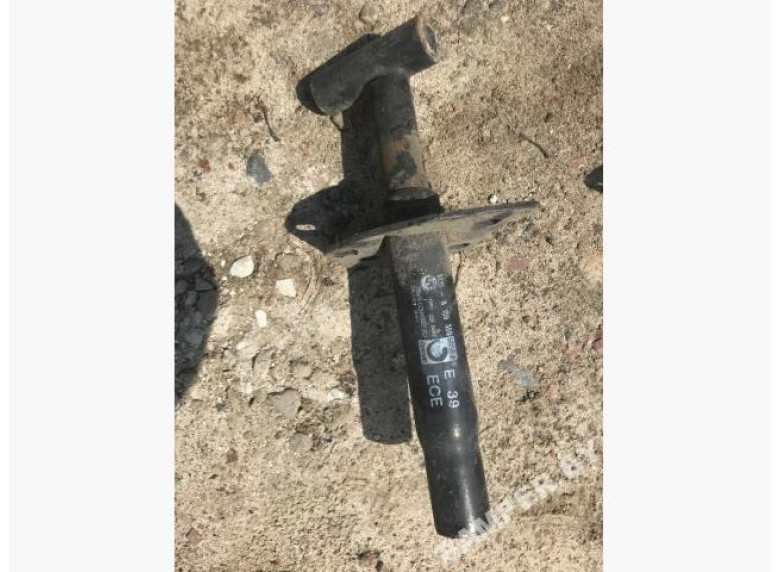 Кронштейн крепления бампера переднего к BMW 5 E39