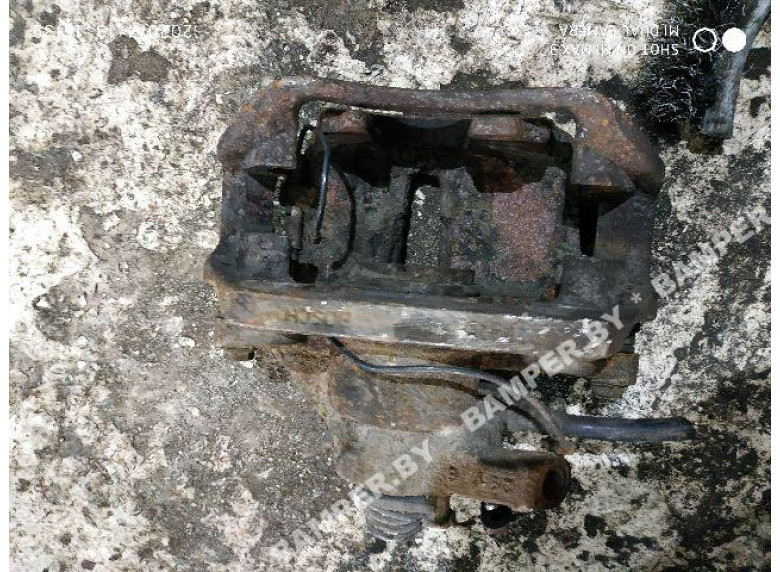 Суппорт передний левый к Citroen C5, 2002г.