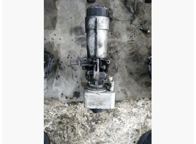 Теплообменник масляного фильтра к Volkswagen Golf, 2003г.