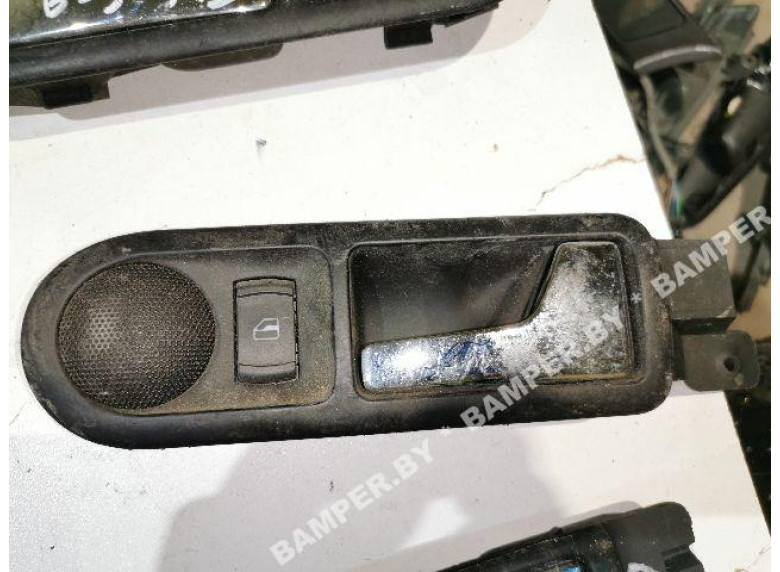 Ручка внутренняя задняя правая к Volkswagen Golf, 2000г.