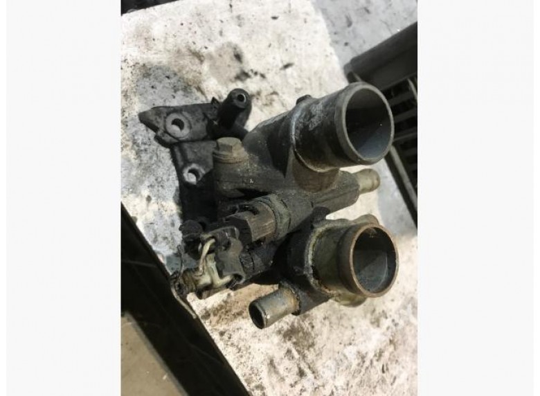 Корпус термостата к Renault Master