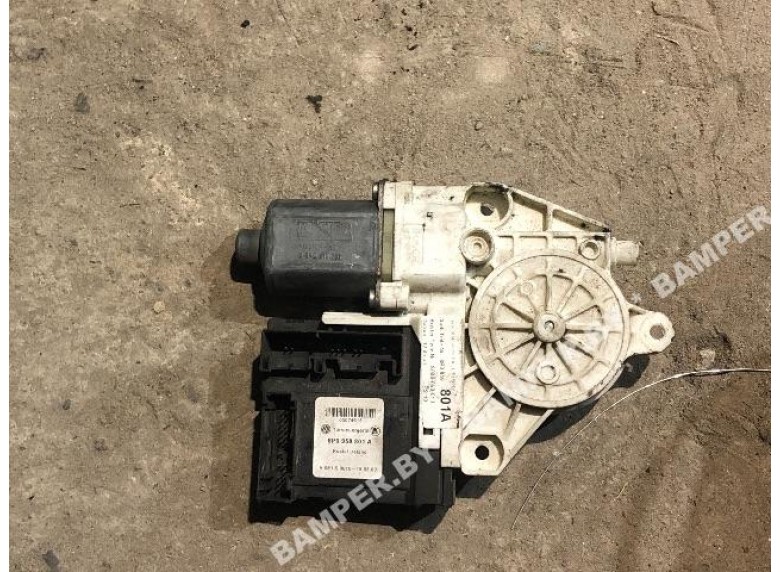 Моторчик стеклоподъемника передний левый к Audi A3