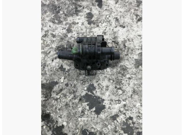 Корпус термостата к Citroen Xsara Picasso, 2005г.