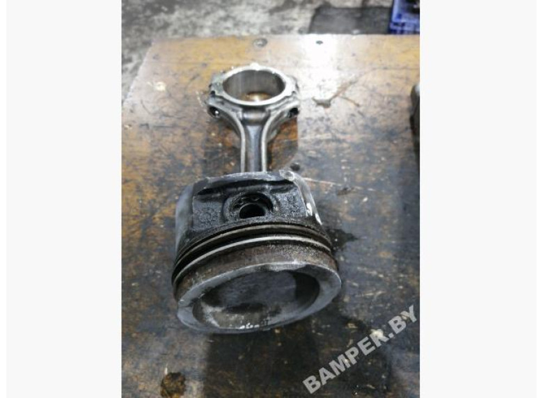 Поршень к Renault Espace, 1999г.