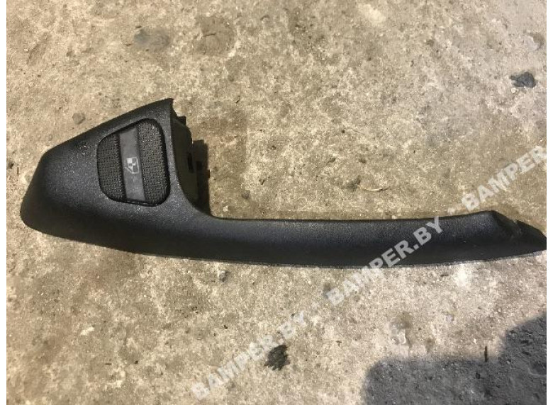 Кнопка стеклоподъемника к Volkswagen Passat, 1998г.