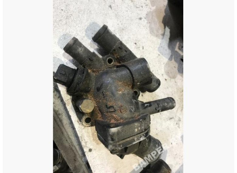 Корпус термостата к Volvo V40