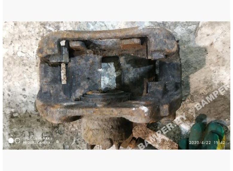 Суппорт передний левый к Peugeot 307, 2005г.