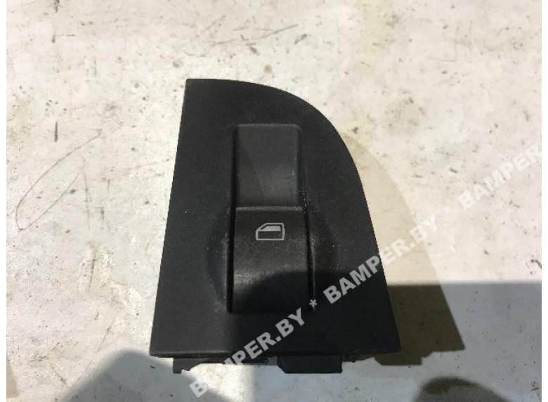 Кнопка стеклоподъемника к Audi A6, 2000г.