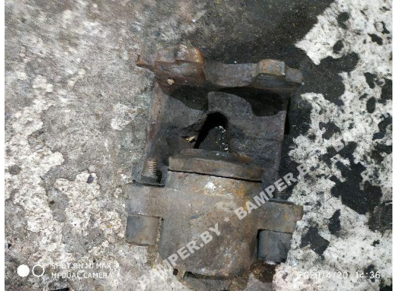 Суппорт передний левый к Skoda Octavia, 1999г.