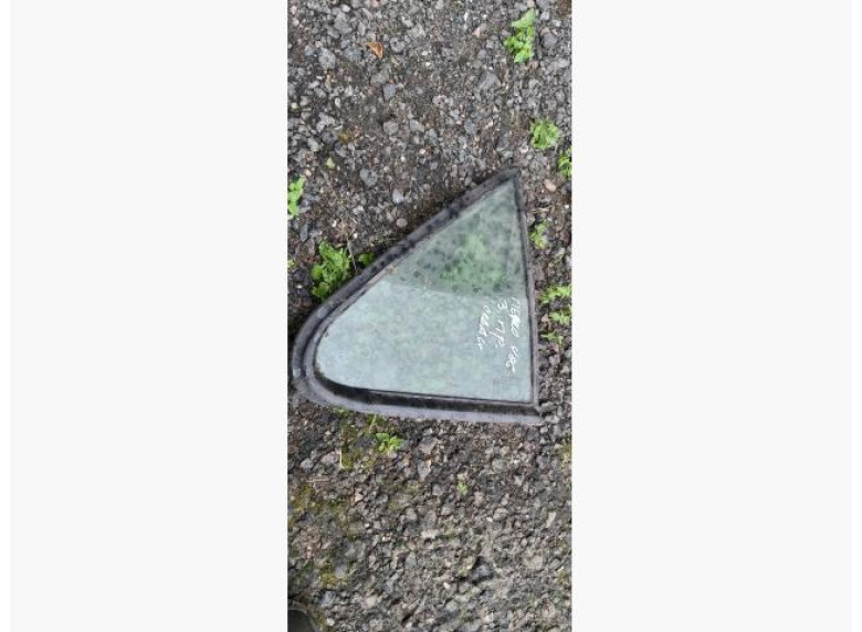 Форточка задняя правая к Peugeot 406, 2000г.