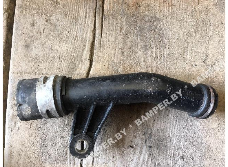 Трубка охлаждающей жидкости пластиковая к Renault Kangoo, 2001г.