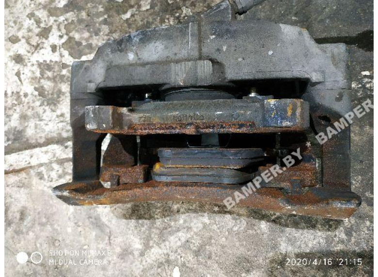 Суппорт передний правый к Volvo V70, 2011г.