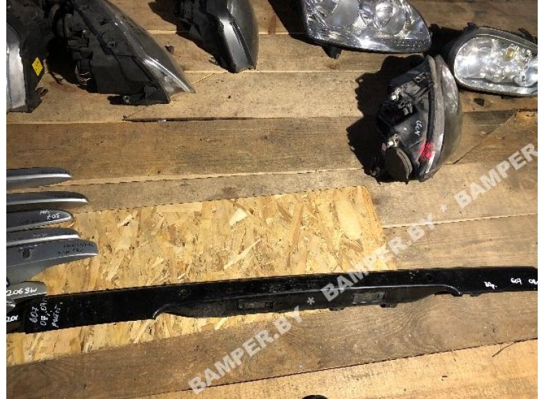 Накладка подсветки номера к Peugeot 607