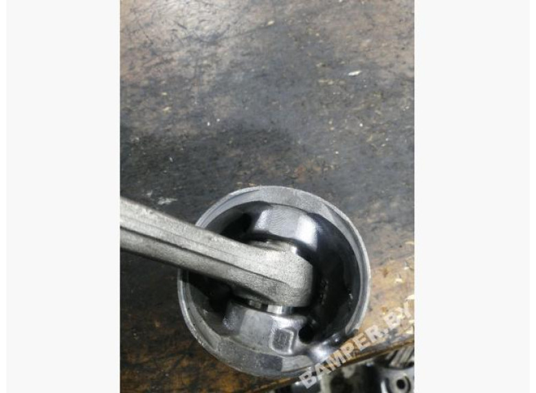 Поршень к Volkswagen Golf, 2002г.