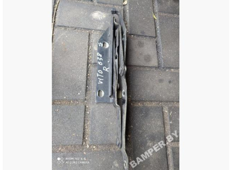 Петля капота правая к Mercedes Vito W638, 2000г.